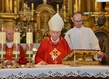 Od siedmiu dekad służy Bogu i ludziom