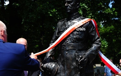 Odsłonięto pomnik gen. Bolesława Wieniawa-Długoszowskiego