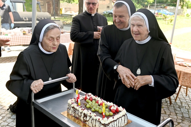 Jubileusze dzierżoniowskich elżbietanek 