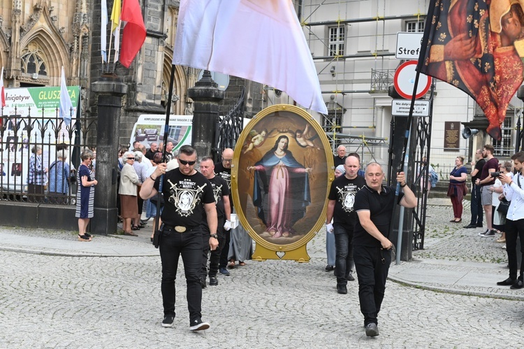 Świdnica. Rozpoczęcie peregrynacji obrazu MB Łaskawej Strażniczki Polski