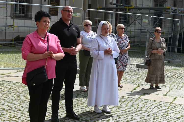 Świdnica. Rozpoczęcie peregrynacji obrazu MB Łaskawej Strażniczki Polski