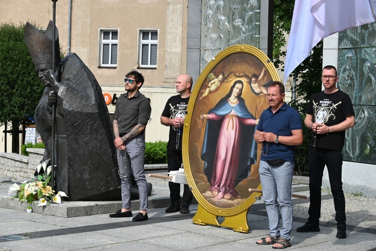 Świdnica. Rozpoczęcie peregrynacji obrazu MB Łaskawej Strażniczki Polski