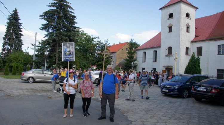 Łagiewniki. XV Piesza Pielgrzymka do MB Pocieszenia w Stoszowie