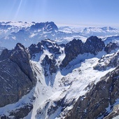 6 osób zginęło, 9 rannych w wyniku oderwania się fragmentu skalnego w Dolomitach