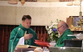 Wprowadzenie nowego proboszcza, ks. Adama Bożka, w parafii św. Maksymiliana w Ciścu