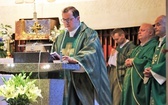 Wprowadzenie nowego proboszcza, ks. Adama Bożka, w parafii św. Maksymiliana w Ciścu