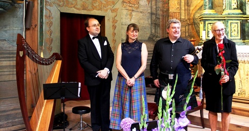  Wystąpili (od lewej): Emanuel Bączkowski, Irena Czubek-Davidson, Lindsay Davidson, Maja Komorowska.