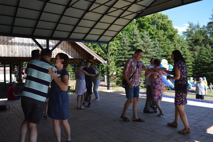 Wakacyjny piknik w Nowej Rudzie Słupcu