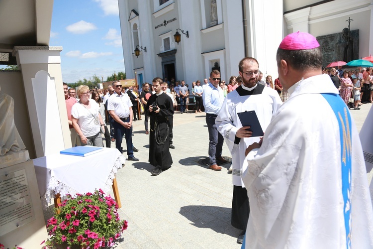 Poświęcenie figury Chrystusa Frasobliwego