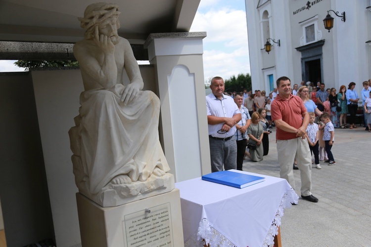 Poświęcenie figury Chrystusa Frasobliwego