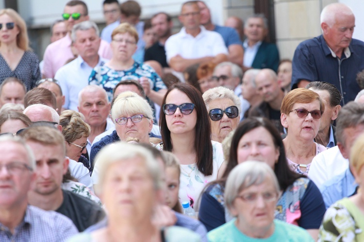 Poświęcenie figury Chrystusa Frasobliwego