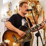 Paweł Dudzik zagrał dla Maryi w Świdnicy i  Krajanowie