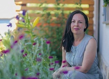 Aneta Zabrzewska, jest farmaceutką, zielarką, wykłada w Studium św. Hildegardy z Bingen.