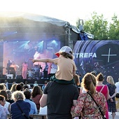 Festiwalowa scena przyciągnęła kilkaset osób.