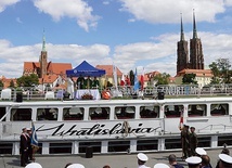 Eucharystia przy Bulwarze Xawerego Dunikowskiego.