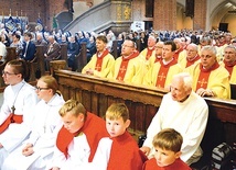 Księża, siostry zakonne i wierni wzięli udział w dziękczynnej Eucharystii.