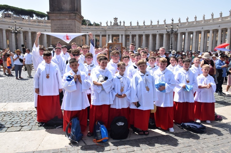 Na Placu św. Piotra podczas modlitwy z papieżem Franciszkiem.