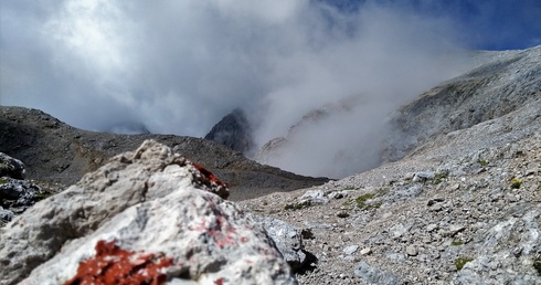 Włochy: Liczba zaginionych w Dolomitach zmniejszyła się z 13 do ośmiu