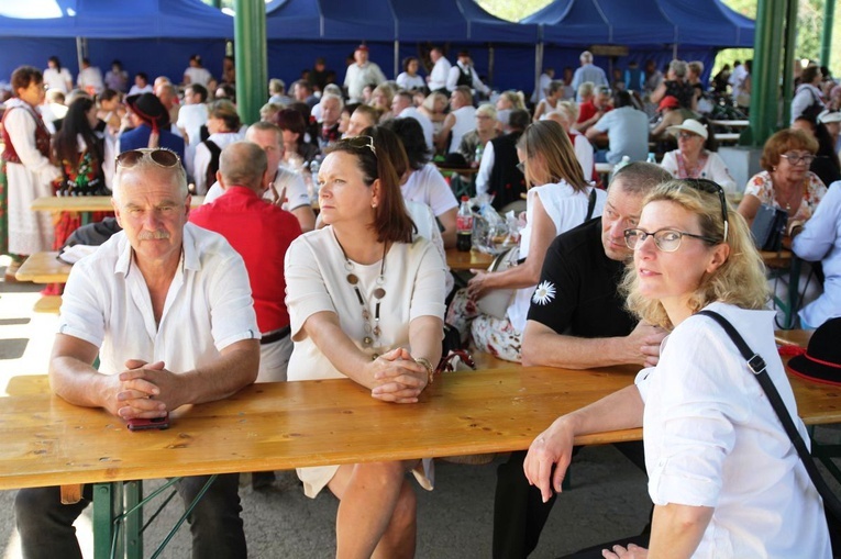 Rajcza przyjęła relikwie Prymasa Tysiąclecia oraz kapelana Solidarności