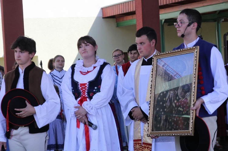 Rajcza przyjęła relikwie Prymasa Tysiąclecia oraz kapelana Solidarności