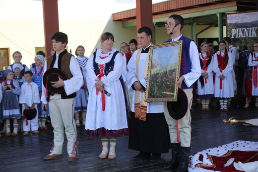 Rajcza przyjęła relikwie Prymasa Tysiąclecia oraz kapelana Solidarności