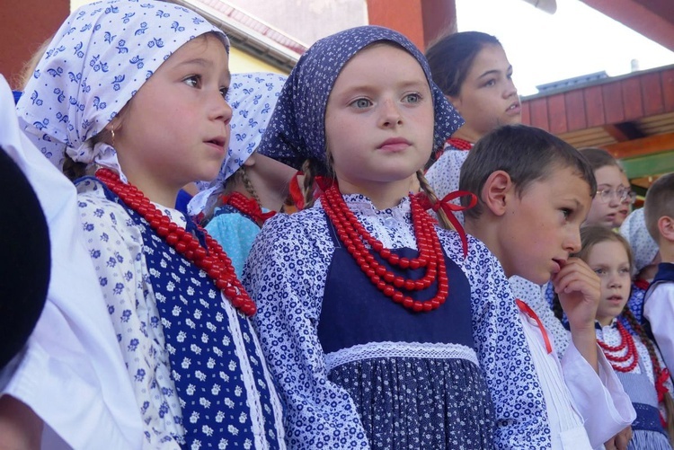 Rajcza przyjęła relikwie Prymasa Tysiąclecia oraz kapelana Solidarności