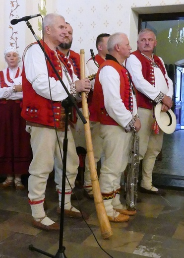 Rajcza przyjęła relikwie Prymasa Tysiąclecia oraz kapelana Solidarności