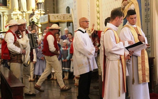 Rajcza przyjęła relikwie Prymasa Tysiąclecia oraz kapelana Solidarności