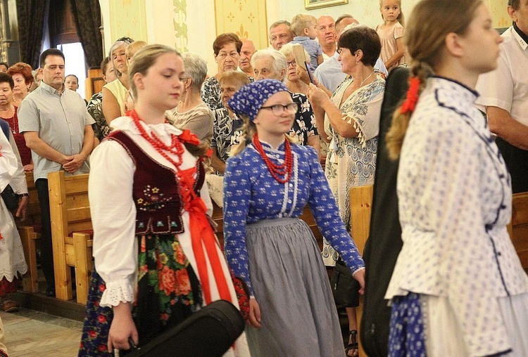 Rajcza przyjęła relikwie Prymasa Tysiąclecia oraz kapelana Solidarności