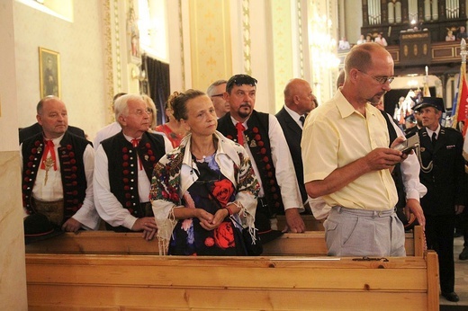 Rajcza przyjęła relikwie Prymasa Tysiąclecia oraz kapelana Solidarności