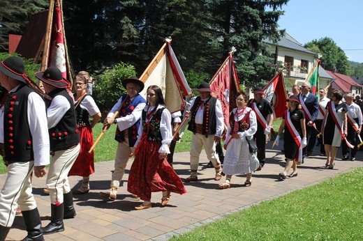 Rajcza przyjęła relikwie Prymasa Tysiąclecia oraz kapelana Solidarności