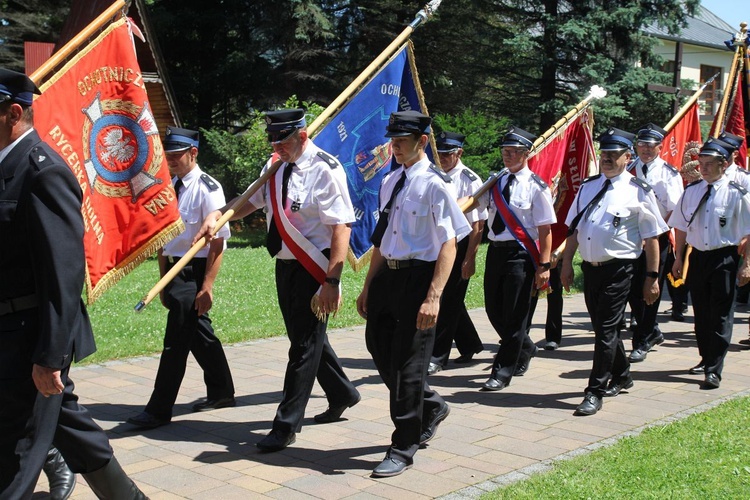 Rajcza przyjęła relikwie Prymasa Tysiąclecia oraz kapelana Solidarności