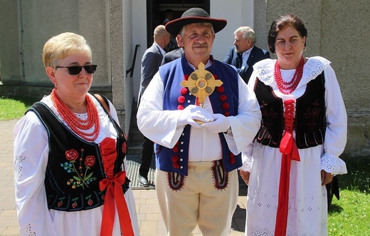 Rajcza przyjęła relikwie Prymasa Tysiąclecia oraz kapelana Solidarności