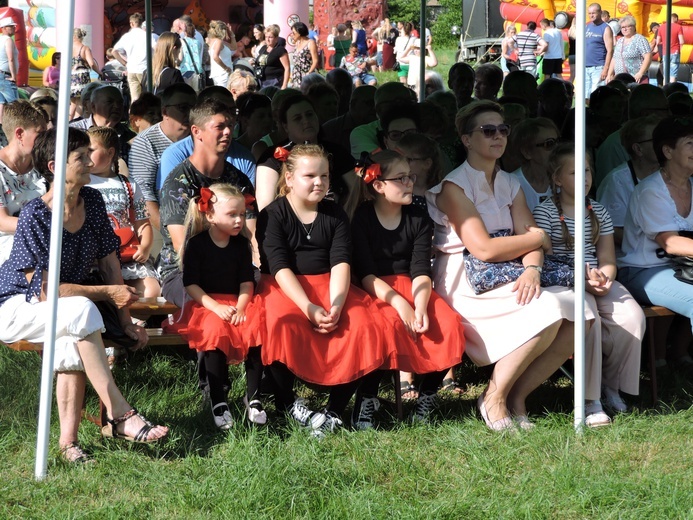 Żychlin. Biesiada u apostołów Piotra i Pawła