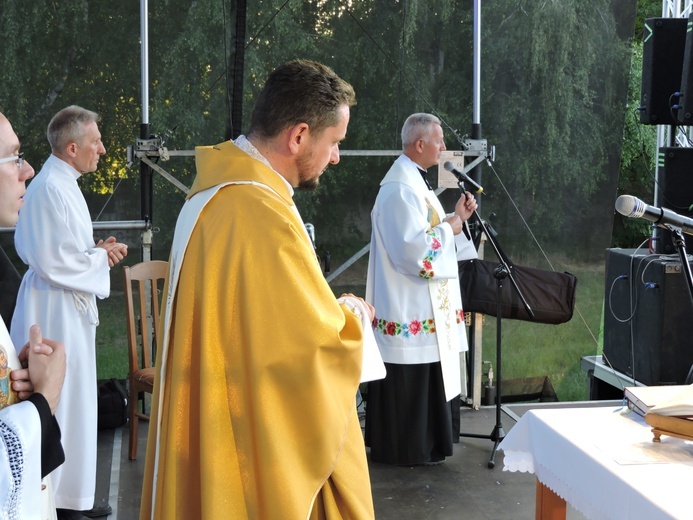 Żychlin. Biesiada u apostołów Piotra i Pawła