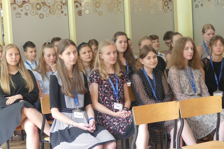 Bp Piotr Greger u oazowiczów III stopnia OND w Zagórniku - 2022