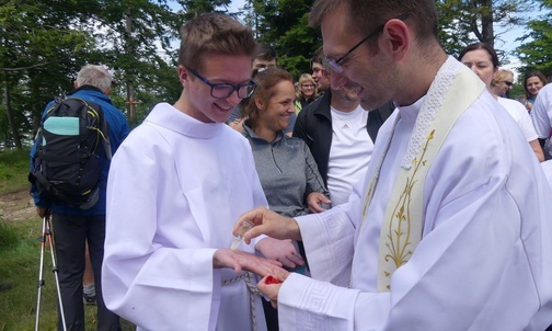 Namaszczenie rychwałdzkim olejkiem radości to już tradycja EwB.