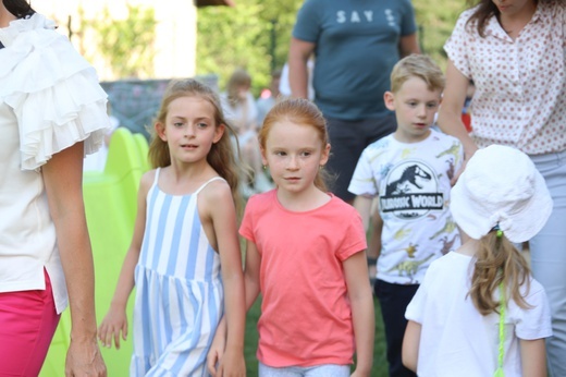 Dzień Rodziny przy papieskiej szkole w Porąbce-Kozubniku