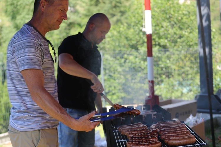 Dzień Rodziny przy papieskiej szkole w Porąbce-Kozubniku