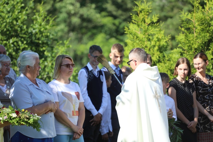 Dzień Rodziny przy papieskiej szkole w Porąbce-Kozubniku