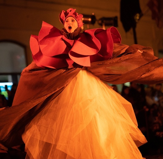 Festiwal Teatru Otwartego zakończył bal kostiumowy