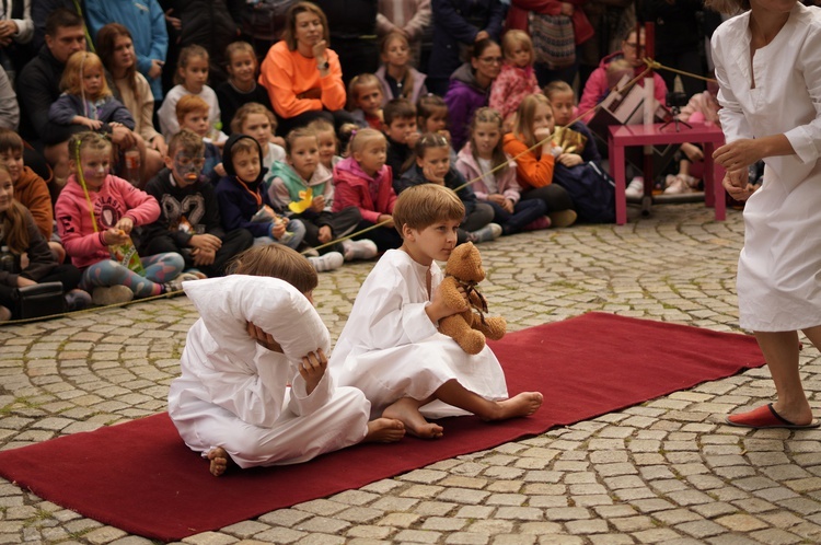 Festiwal Teatru Otwartego zakończył bal kostiumowy