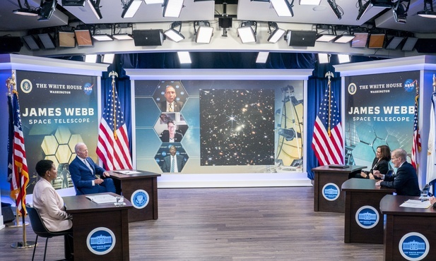 NASA i prezydent Biden pokazali pierwsze zdjęcie z Kosmicznego Teleskopu Jamesa Webba