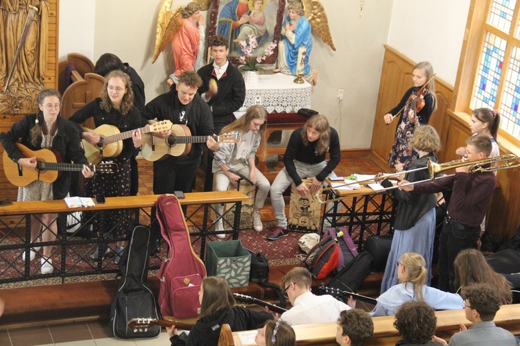 Dzień wspólnoty w Koniakowie - część 1 - godzina jedności