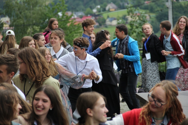 Dzień wspólnoty w Koniakowie - część 2 - Eucharystia i tańce