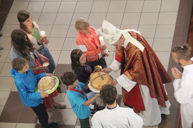 Dzień wspólnoty w Koniakowie - część 2 - Eucharystia i tańce