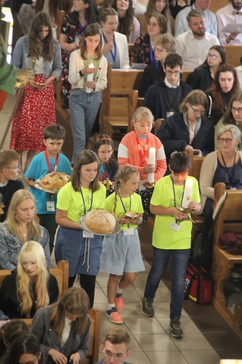 Dzień wspólnoty w Koniakowie - część 2 - Eucharystia i tańce