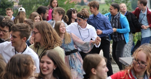 Dzień wspólnoty w Koniakowie - część 2 - Eucharystia i tańce