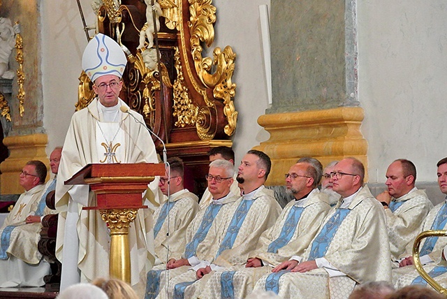 ◄	Mszy św. przewodniczył arcybiskup koadiutor z Katowic.