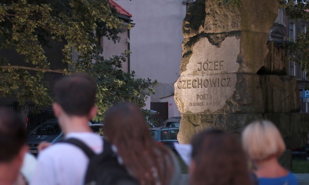 Podążyli za tajemniczym Wędrowcem